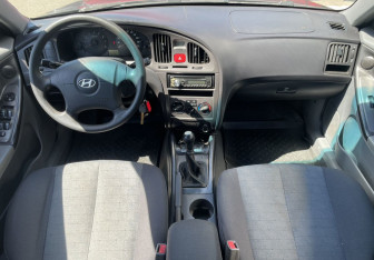 Подержанный автомобиль Hyundai Elantra Sedan 2008 года (10 фото)