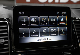 Подержанный автомобиль Mercedes-Benz GLE 2017 года (19 фото)