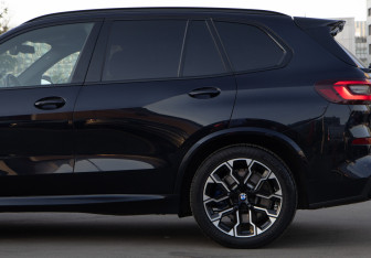 Подержанный автомобиль BMW X5 2021 года (29 фото)