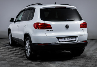 Подержанный автомобиль Volkswagen Tiguan 2013 года (7 фото)