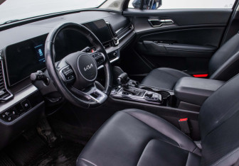 Подержанный автомобиль Kia Sportage 2022 года (10 фото)