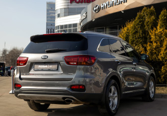 Подержанный автомобиль Kia Sorento 2018 года (4 фото)