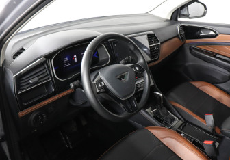 Подержанный автомобиль Jetta VS7 2023 года (9 фото)