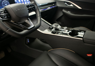 Подержанный автомобиль Omoda C5 2023 года (7 фото)