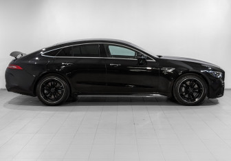 Подержанный автомобиль Mercedes-Benz AMG GT Liftback 2019 года (4 фото)