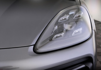 Подержанный автомобиль Porsche Cayenne 2021 года (17 фото)