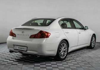 Подержанный автомобиль Infiniti G Sedan 2010 года (5 фото)