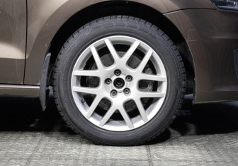 Подержанный автомобиль Volkswagen Polo Sedan 2017 года (22 фото)