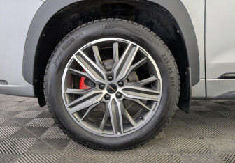 Подержанный автомобиль Exeed LX 2023 года (18 фото)