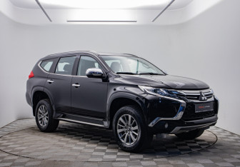 Подержанный автомобиль Mitsubishi Pajero Sport 2019 года (3 фото)