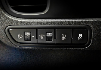 Подержанный автомобиль Kia Rio Hatchback 2020 года (26 фото)