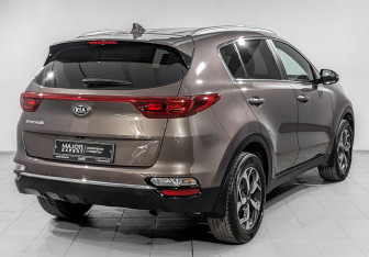 Подержанный автомобиль Kia Sportage 2018 года (5 фото)