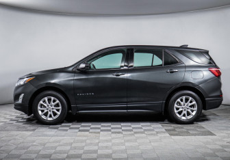 Подержанный автомобиль Chevrolet Equinox 2018 года (8 фото)