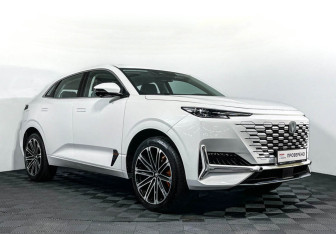 Подержанный автомобиль Changan UNI-K 2023 года (3 фото)