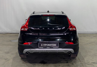 Подержанный автомобиль Volvo V40 Cross Country 2019 года (5 фото)