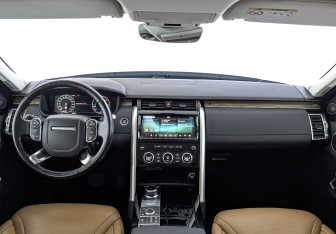 Подержанный автомобиль Land Rover Discovery 2018 года (14 фото)