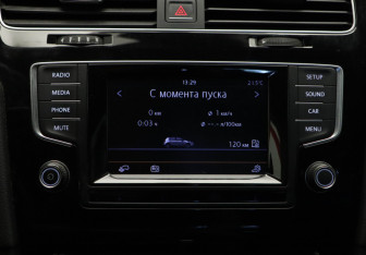 Подержанный автомобиль Volkswagen Golf Hatchback 2015 года (19 фото)