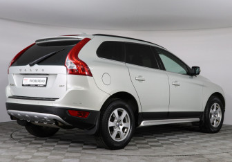 Подержанный автомобиль Volvo XC60 2010 года (5 фото)