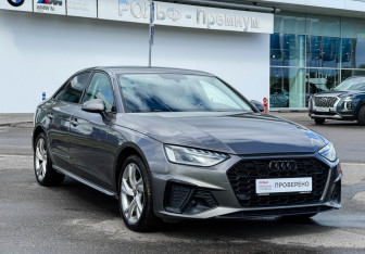 Подержанный автомобиль Audi A4 Sedan 2021 года (3 фото)
