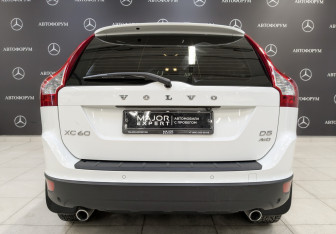 Подержанный автомобиль Volvo XC60 2013 года (6 фото)