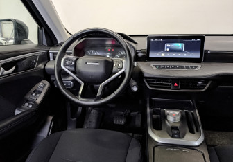 Подержанный автомобиль Haval Jolion 2023 года (28 фото)