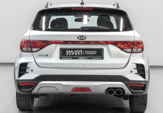 Подержанный автомобиль Kia Rio Hatchback 2021 года (6 фото)