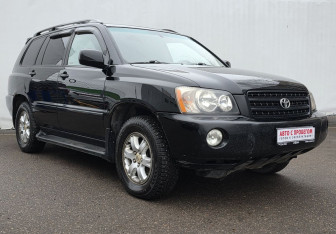 Подержанный автомобиль Toyota Highlander 2003 года (3 фото)