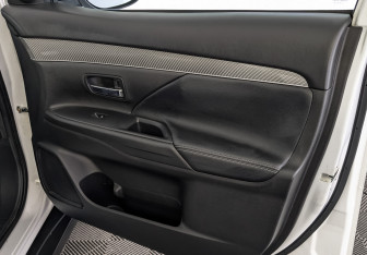 Подержанный автомобиль Mitsubishi Outlander 2019 года (25 фото)