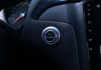 Подержанный автомобиль Ford Galaxy 2012 года (16 фото)
