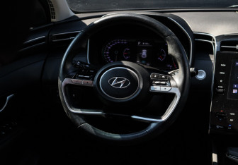 Подержанный автомобиль Hyundai Tucson 2021 года (11 фото)