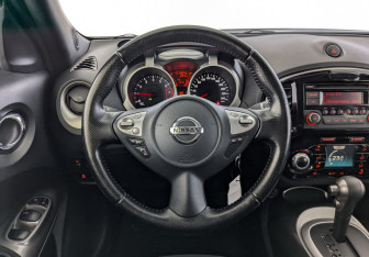 Подержанный автомобиль Nissan Juke 2013 года (21 фото)