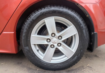 Подержанный автомобиль Mitsubishi Lancer Sedan 2008 года (9 фото)