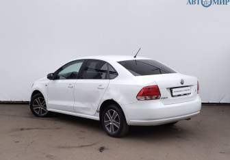 Подержанный автомобиль Volkswagen Polo Sedan 2014 года (7 фото)