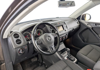 Подержанный автомобиль Volkswagen Tiguan 2016 года (16 фото)