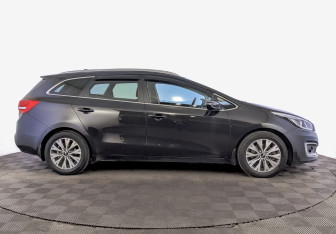Подержанный автомобиль Kia Ceed Wagon 2018 года (4 фото)