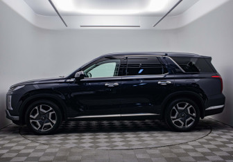 Подержанный автомобиль Hyundai Palisade 2023 года (8 фото)