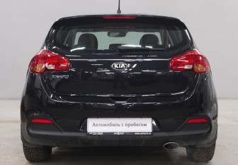 Подержанный автомобиль Kia Ceed Hatchback 2013 года (6 фото)