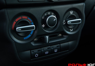 Подержанный автомобиль LADA (ВАЗ) Granta Liftback 2024 года (16 фото)