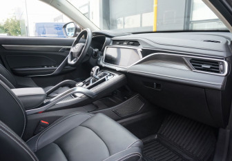 Подержанный автомобиль Geely Atlas Pro 2023 года (11 фото)