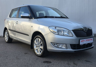 Подержанный автомобиль Skoda Fabia Hatchback 2014 года (3 фото)