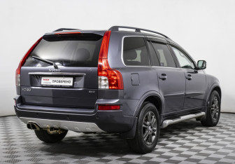 Подержанный автомобиль Volvo XC90 2008 года (5 фото)