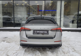 Подержанный автомобиль Skoda Rapid Liftback 2020 года (7 фото)