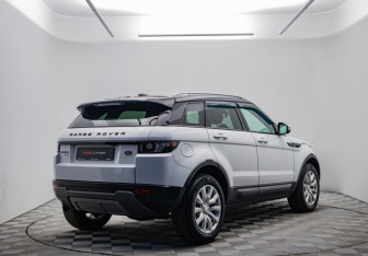 Подержанный автомобиль Land Rover Range Rover Evoque 2015 года (5 фото)