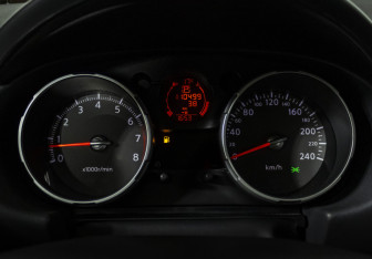 Подержанный автомобиль Nissan Qashqai+2 2009 года (13 фото)