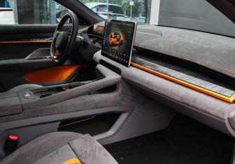 Подержанный автомобиль Zeekr 001 2023 года (9 фото)