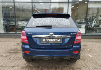 Подержанный автомобиль Lifan X60 2016 года (7 фото)