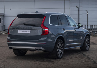 Подержанный автомобиль Volvo XC90 2019 года (6 фото)