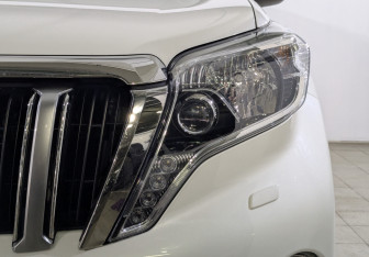 Подержанный автомобиль Toyota Land Cruiser Prado 2014 года (11 фото)