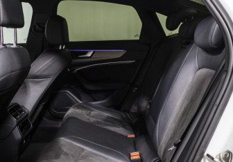 Подержанный автомобиль Audi A6 Sedan 2018 года (13 фото)