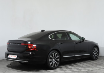 Подержанный автомобиль Volvo S90 2021 года (5 фото)